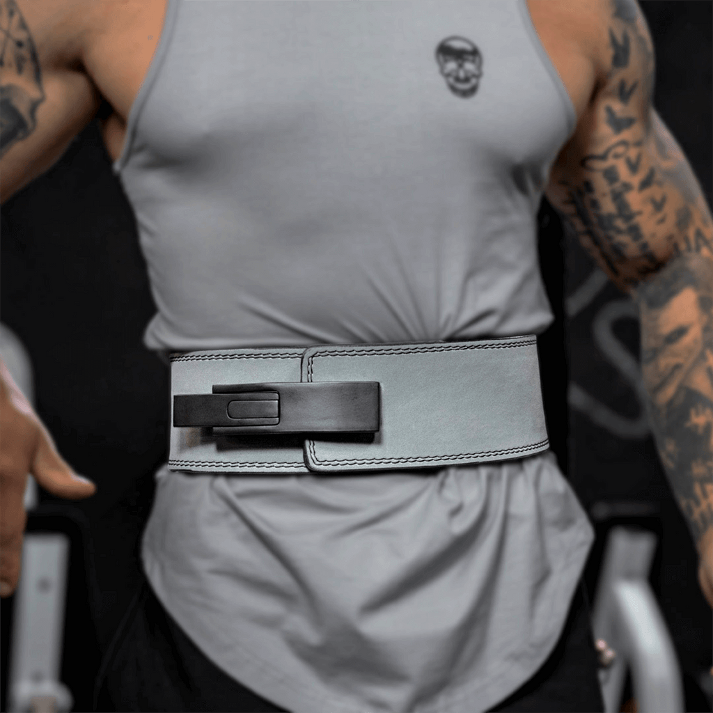 weightlifting belts history